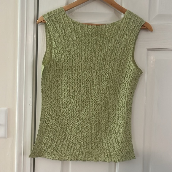 EUC Vintage Crinkle Top - Picture 4 of 4